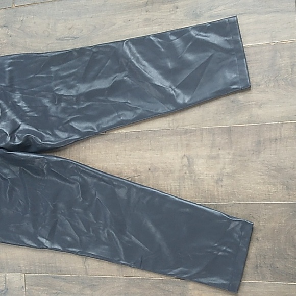 NEW EMPROVED FAUX LEATHER TROUSER STYLE  NAVY PANTS WOMANS 8 RETAIL 149.00 - Picture 9 of 9